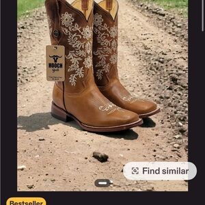 Hooch Tan Boots with White Floral Embroidery